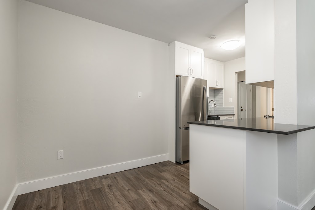 Brentwood Tower Apartments | 1230 Verdier Ave, Brentwood Bay, BC V8M 1P2, Canada | Phone: (604) 360-0992