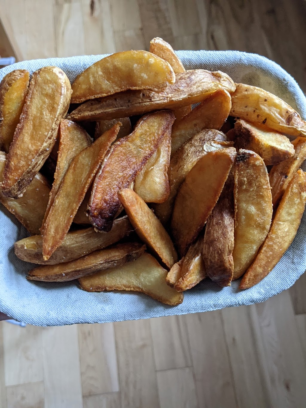 Wingalicious | 417 St Paul St, St. Catharines, ON L2R 3N1, Canada | Phone: (905) 687-9464