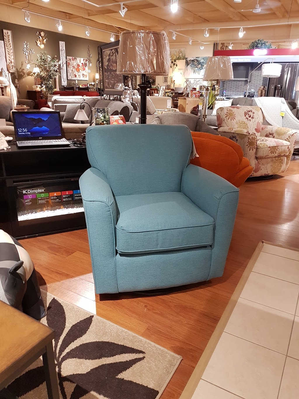 Napanee Home Furniture And Appliances | 447 Centre St N, Napanee, ON K7R 3S4, Canada | Phone: (613) 354-2155