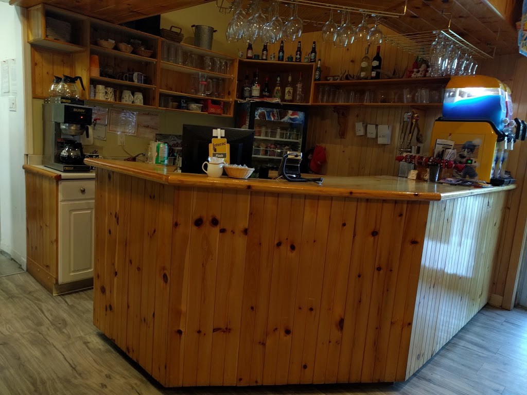 Rendez-Vous Du Chevreuil (Le) | 1931 Rue Principale, Duhamel, QC J0V 1G0, Canada | Phone: (819) 428-4242
