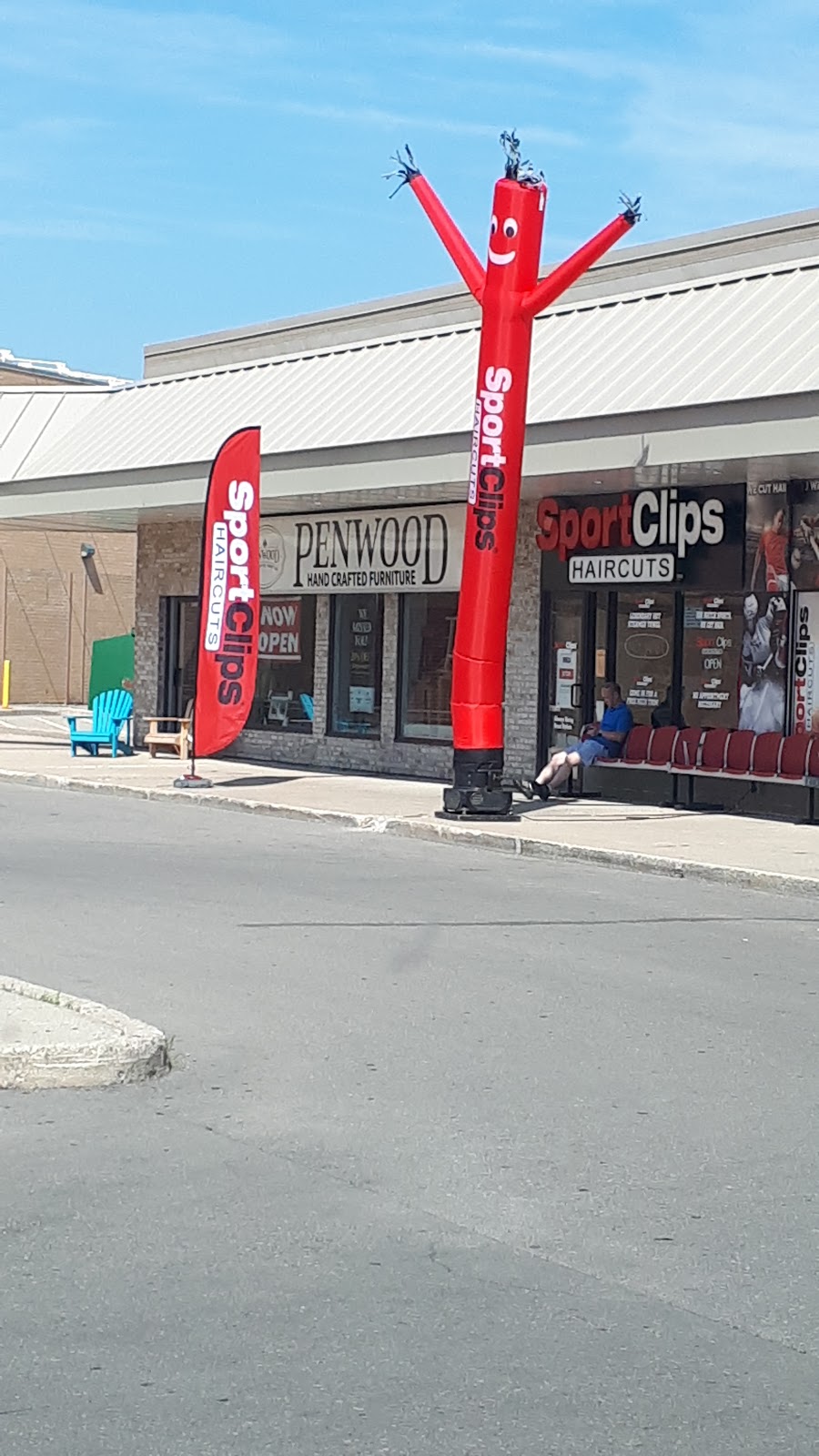 SportClips Haircuts Dorval Oakville | 270 North Service Rd W, Oakville, ON L6M 2R8, Canada | Phone: (905) 815-0123