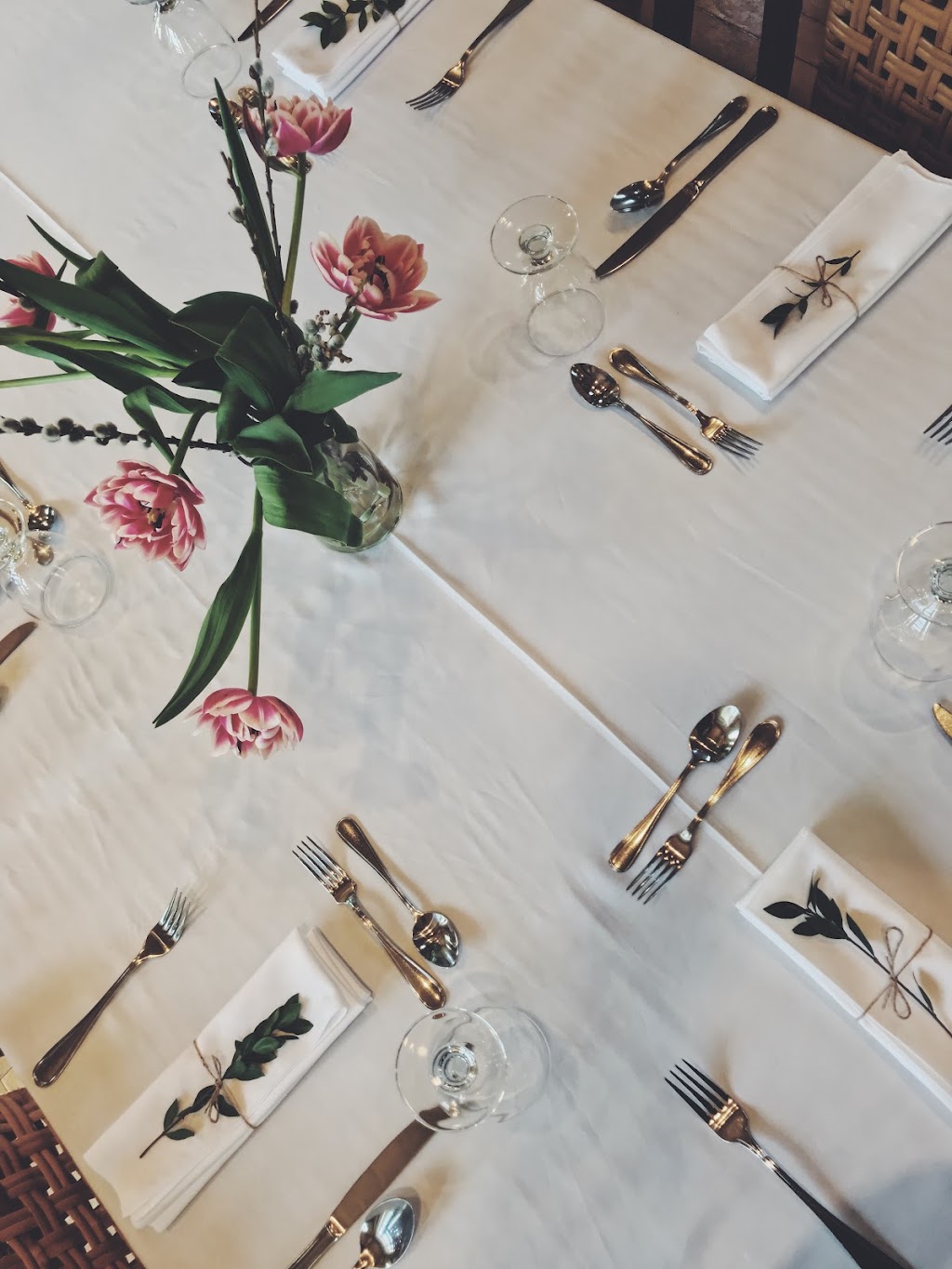 The Grafton Inn & Cafe | 10830 County Rd 2, Grafton, ON K0K 2G0, Canada | Phone: (905) 376-9130