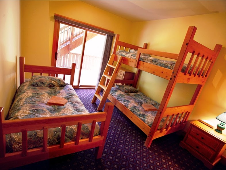 Alpine Lodge Hostel | 8135 Alpine Way, Whistler, BC V0N 1B8, Canada | Phone: (604) 932-5966