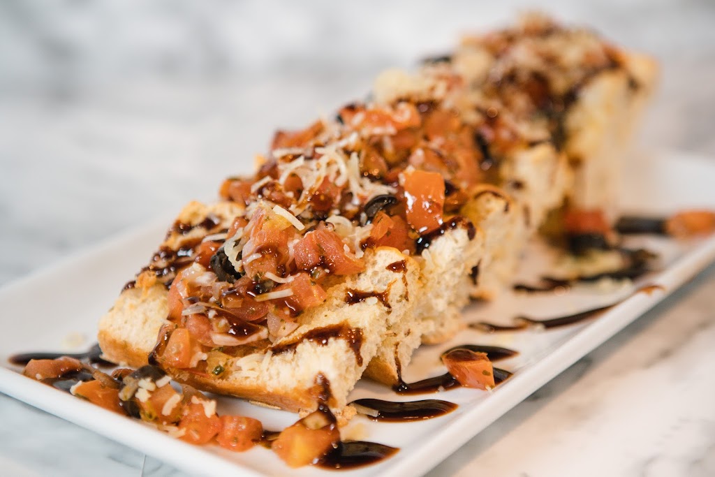 Sherwoods Lounge & Bistro | 900 Regent Ave W, Winnipeg, MB R2C 4P8, Canada | Phone: (204) 416-1920