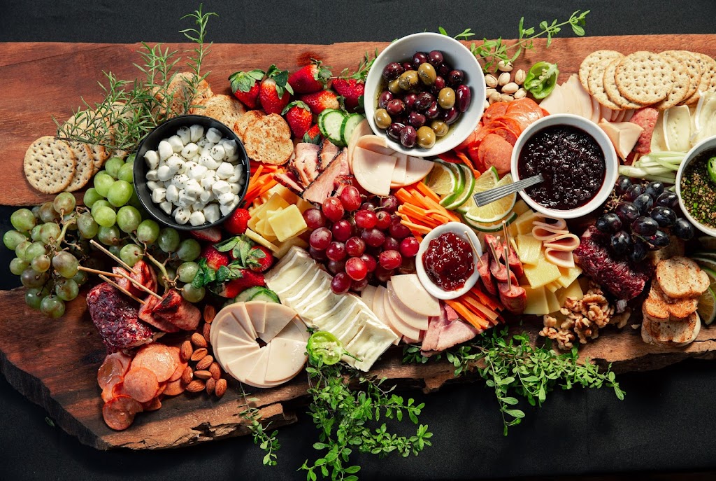 Monello’s St Catharines | 160 St Paul Street Lower Unit, St. Catharines, ON L2R 3M2, Canada | Phone: (514) 826-8537