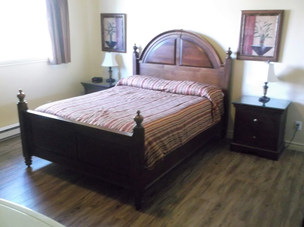 Motel le Phare | 745 Avenue Saint-Louis, Plessisville, QC G6L 2L9, Canada | Phone: (819) 362-1121
