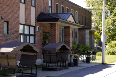 Residence Beauharnois | 182 Chemin Saint-Viateur, Beauharnois, QC J6N 3R6, Canada | Phone: (450) 225-5591