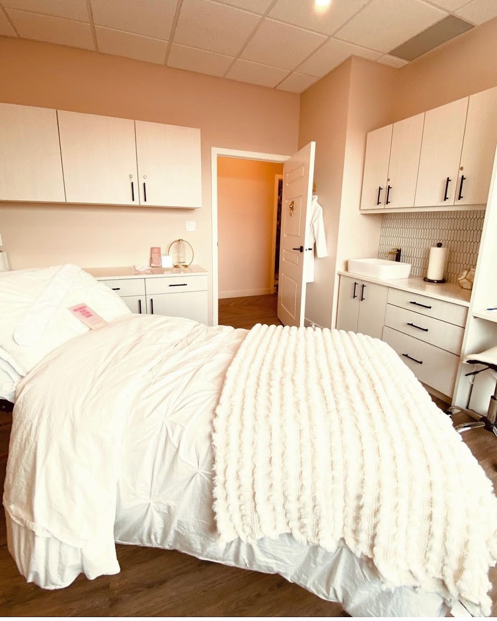 Skin Effect Laser and Medical Aesthetics | 450 Ordze Rd Unit 225, Sherwood Park, AB T8B 0C5, Canada | Phone: (780) 467-3553