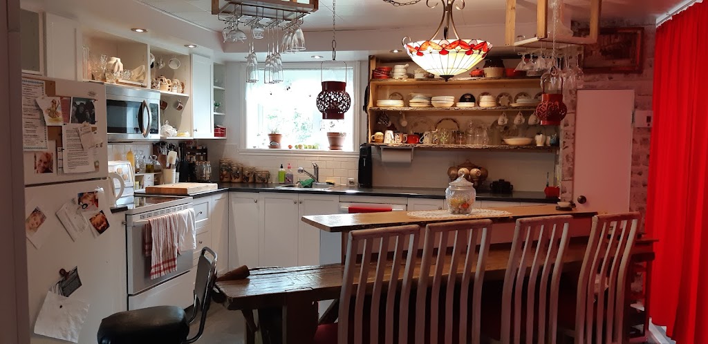 Gîte Terre de paix & Bôme la patate | 151 Rue Principale, Albanel, QC G8M 3J3, Canada | Phone: (418) 321-2071