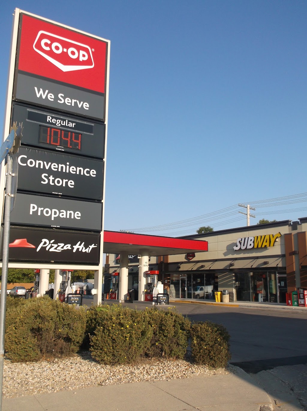 Subway | 1925 Portage Ave, Winnipeg, MB R3J 0J5, Canada | Phone: (204) 988-4508