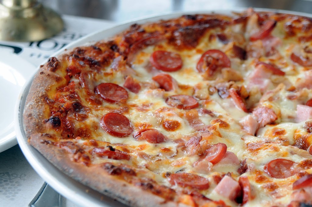 Casa Di Giorgio Restaurant | 1646 Queen St E, Toronto, ON M4L 1G3, Canada | Phone: (416) 686-7066