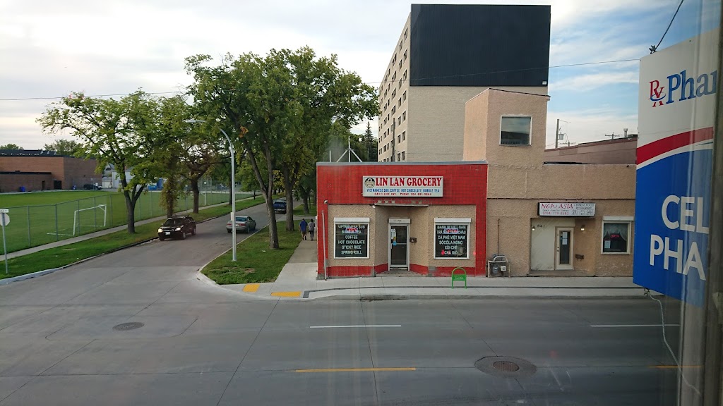New Asia Chinese Food Restaurant | 841 Ellice Ave, Winnipeg, MB R3G 2B2, Canada | Phone: (204) 779-8583
