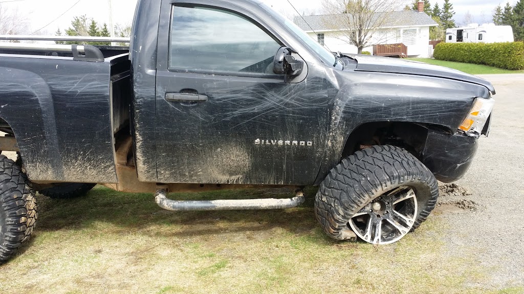 De Grace Auto Body | 2993 Chemin Saint-Ignace Station, Saint-Ignace, NB E4X 2J5, Canada | Phone: (506) 876-3665
