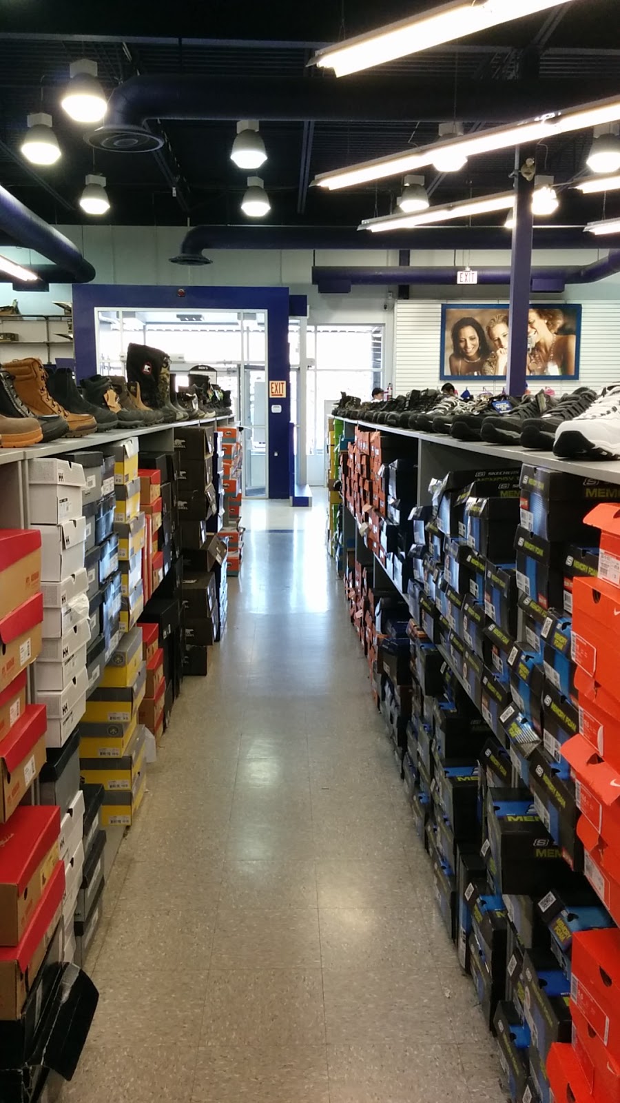 The Shoe Company | 5657 Signal Hill Centre SW #2, Calgary, AB T3H 3P8, Canada | Phone: (403) 246-8666