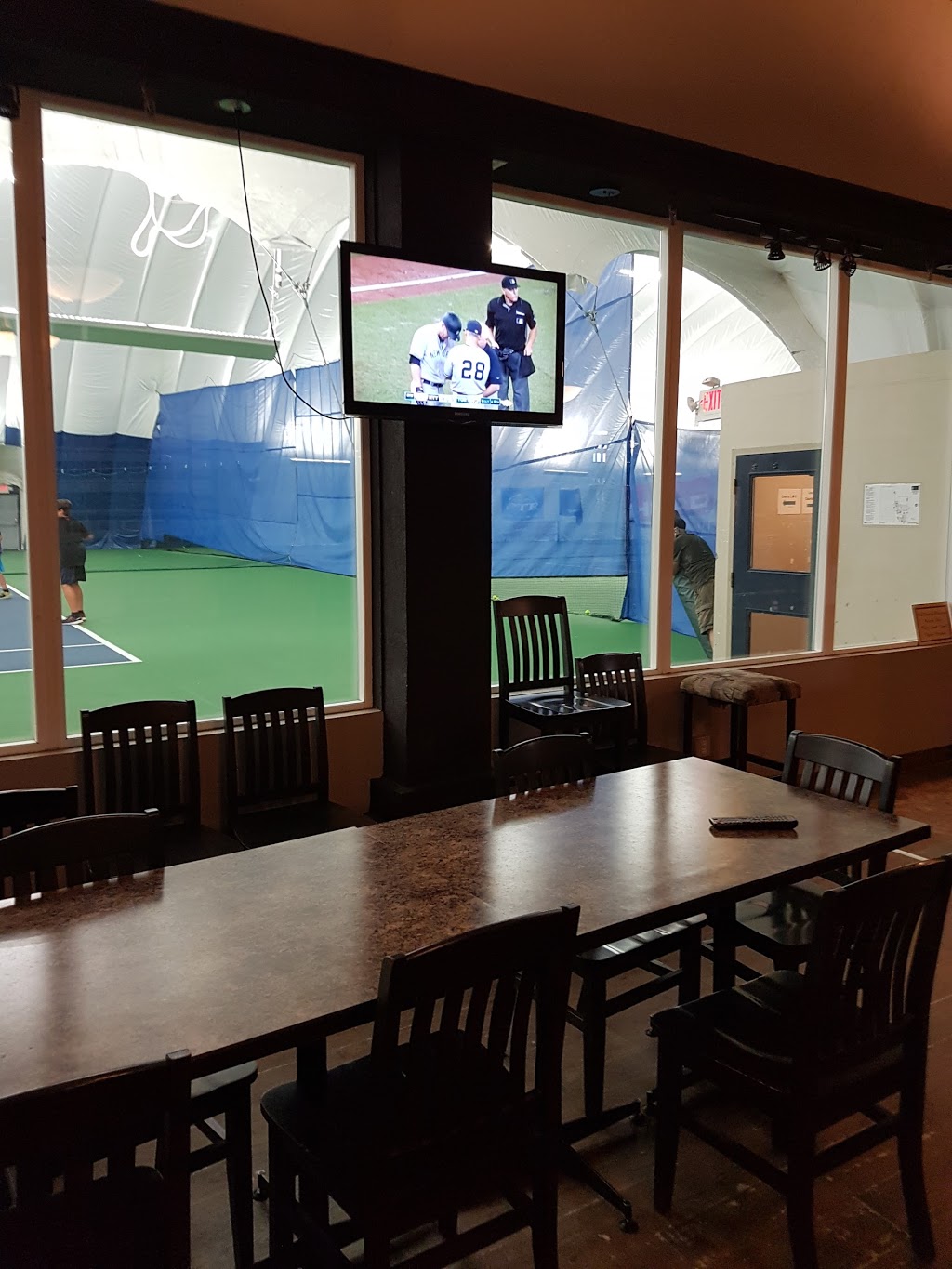 Great West Fitness & Tennis | 2550 Yale Ct, Abbotsford, BC V2S 8G9, Canada | Phone: (604) 854-3284