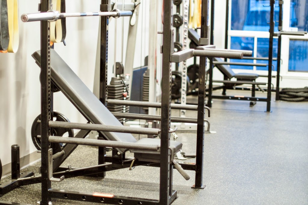 Centro Health Clinic | 15-10 Strada Dr, Woodbridge, ON L4L 5W2, Canada | Phone: (416) 855-4243