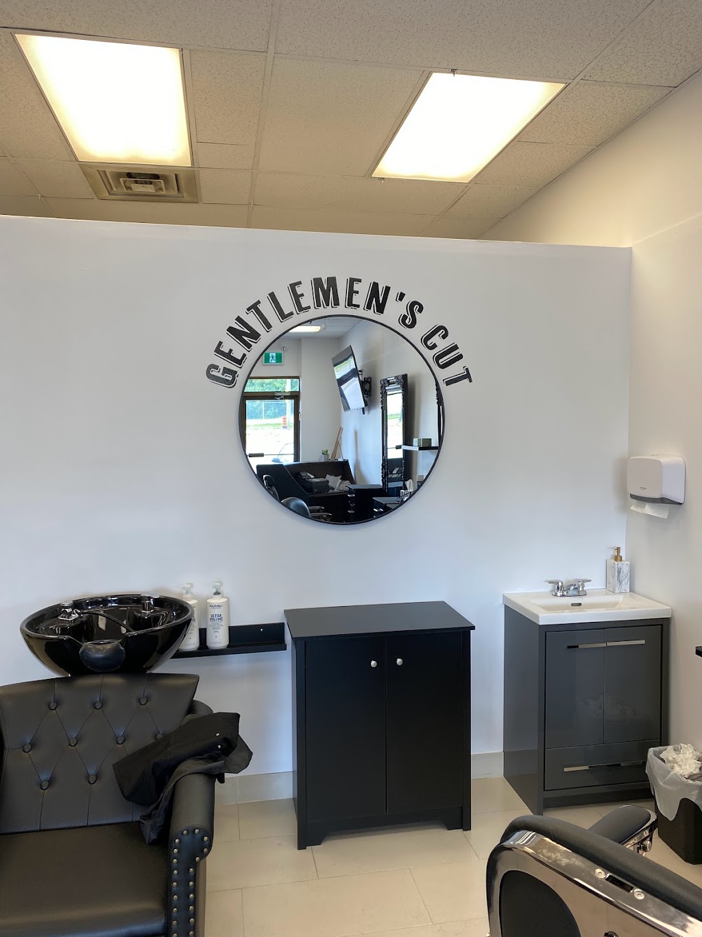 Gentlemens Cut Barber Shop | 315 Lincoln Rd Unit 5, Waterloo, ON N2J 4H7, Canada | Phone: (519) 265-9882