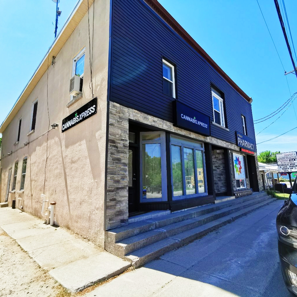 CANNABIS XPRESS | 4570 Penetanguishene Rd, Hillsdale, ON L0L 1V0, Canada | Phone: (249) 487-0029