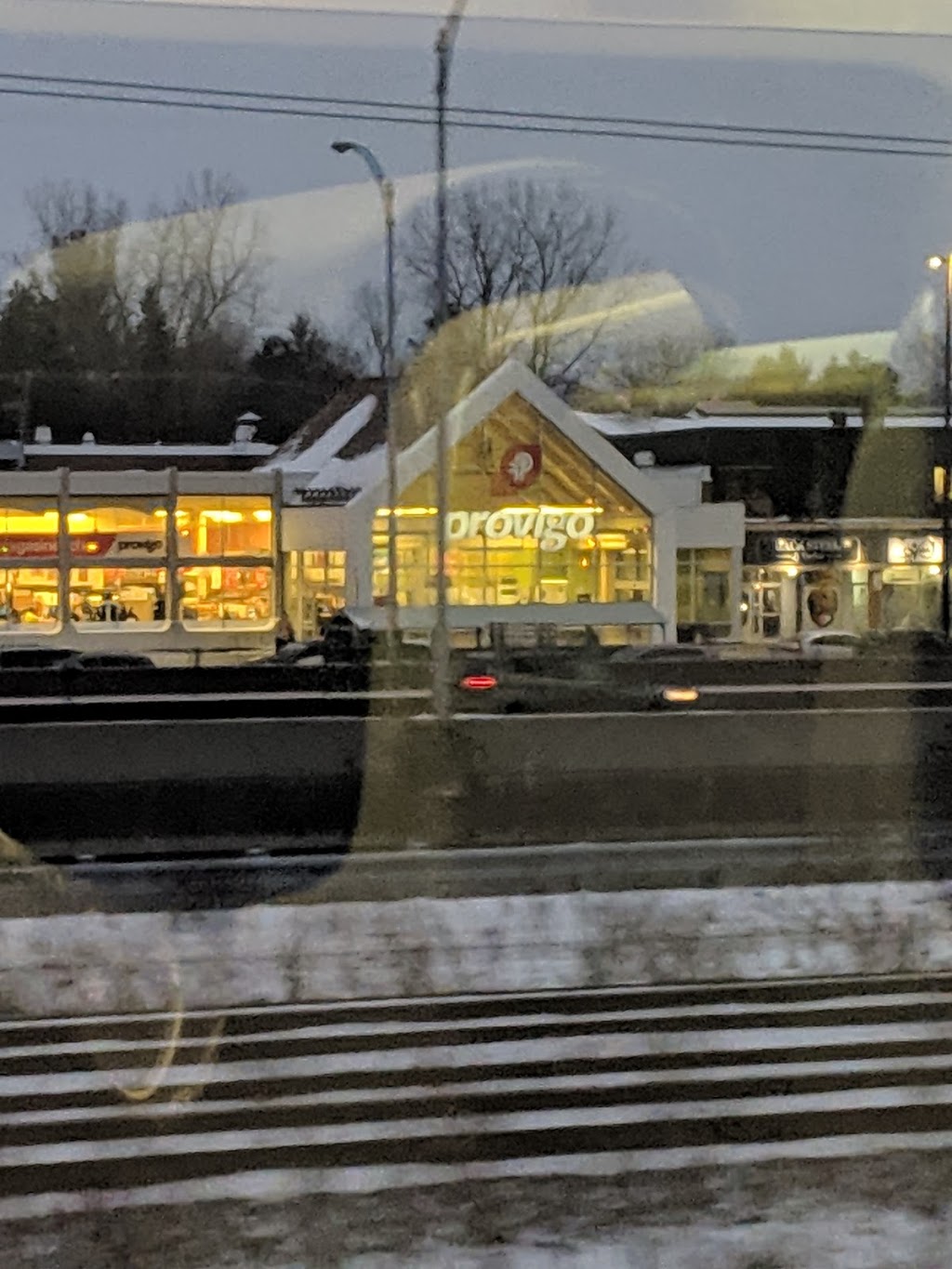 Provigo | 90 Rue Morgan, Baie-dUrfé, QC H9X 3A8, Canada | Phone: (514) 457-2321