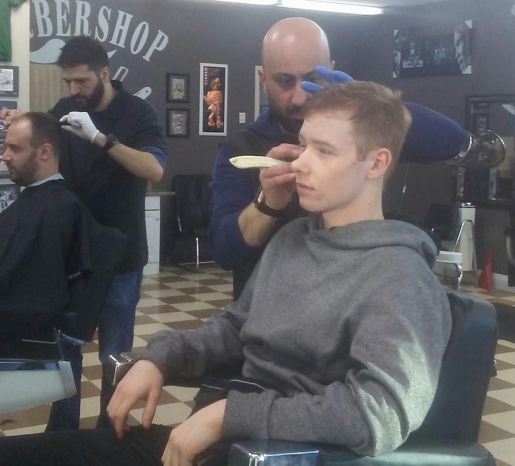 Metro Barber Shop | 13592 Fort Rd NW, Edmonton, AB T5A 1C5, Canada | Phone: (780) 457-8778