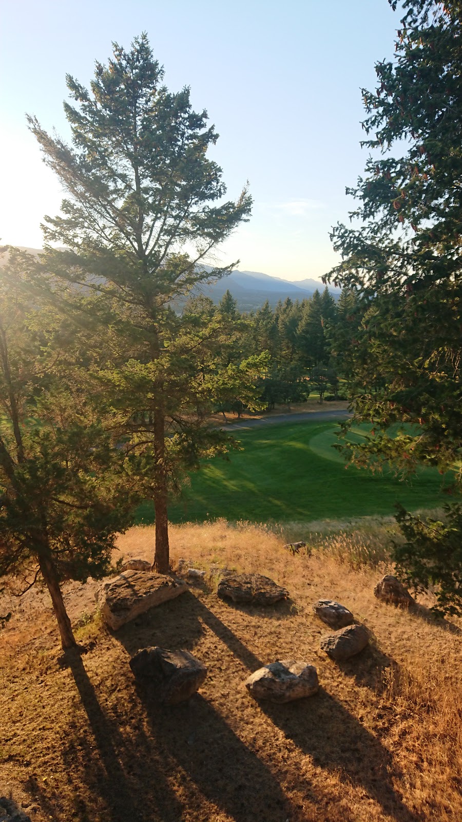 Creekside Cabin | 5189 Hot Springs Rd, Fairmont Hot Springs, BC V0B 1L1, Canada | Phone: (250) 345-6116