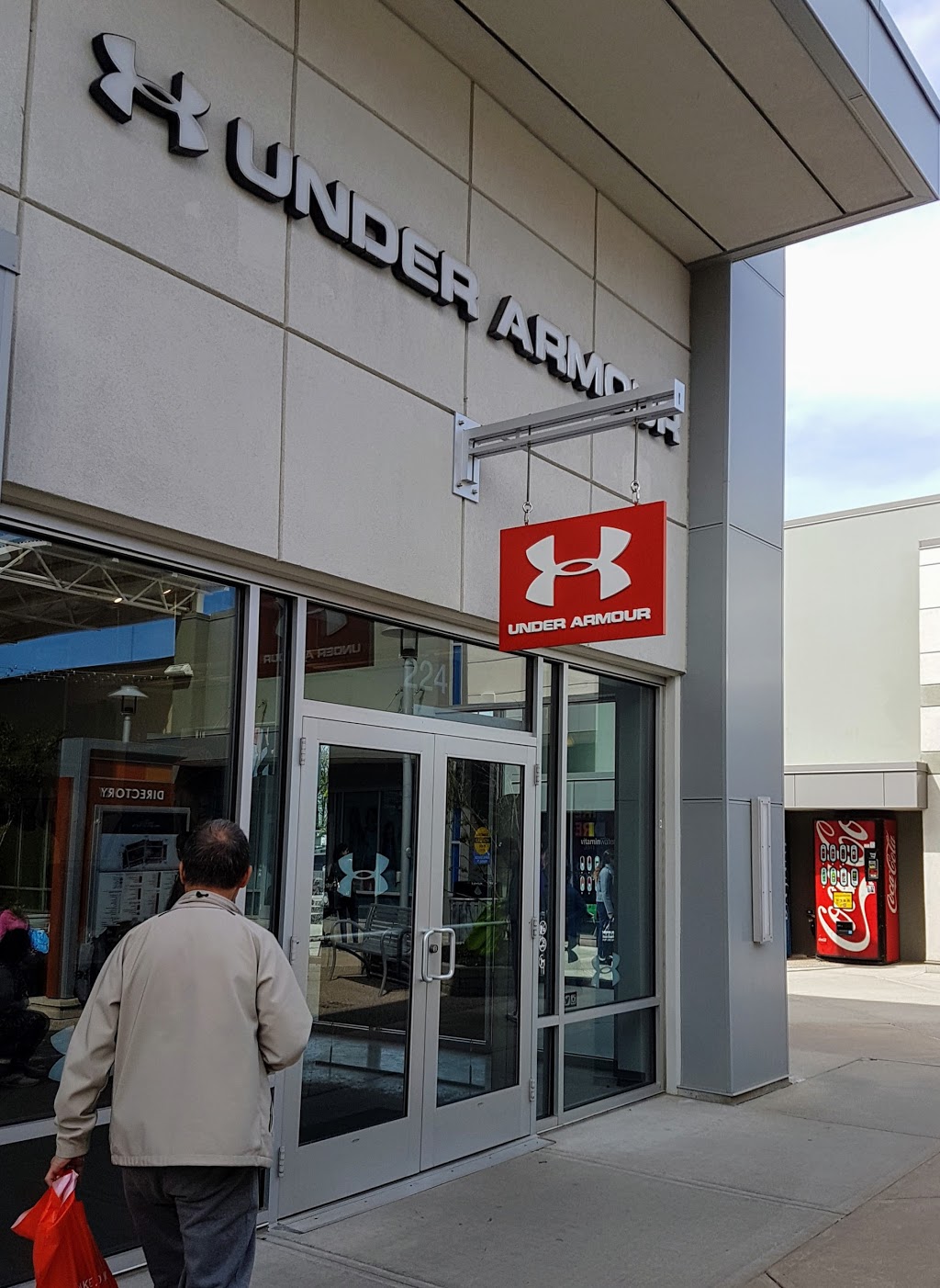 Under Armour Factory House | 13850 Steeles Ave, W, ON L7G 0J1, Canada | Phone: (289) 851-2661