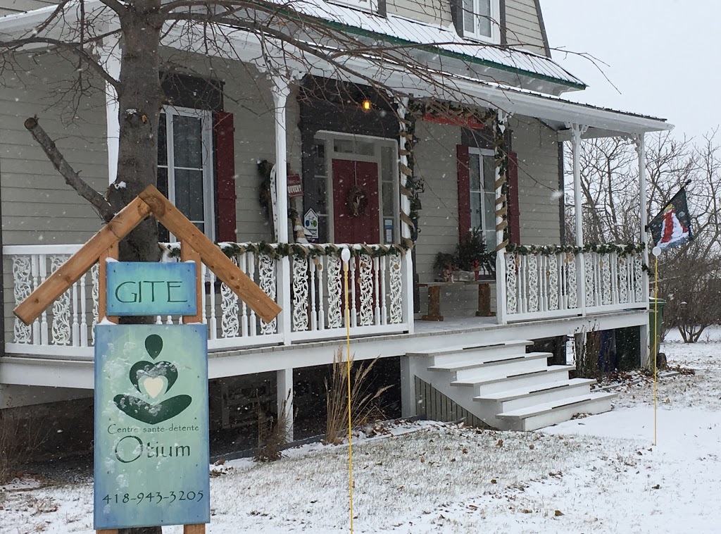 Gîte Centre santé-détente Otium | 928 Route de la Seigneurie, Saint-Roch-des-Aulnaies, QC G0R 4E0, Canada | Phone: (418) 943-3205