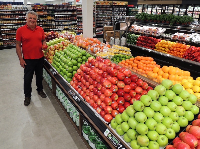 Vinces Market - Tottenham | 55 Queen St S Unit 1, Tottenham, ON L0G 1W0, Canada | Phone: (289) 318-0500