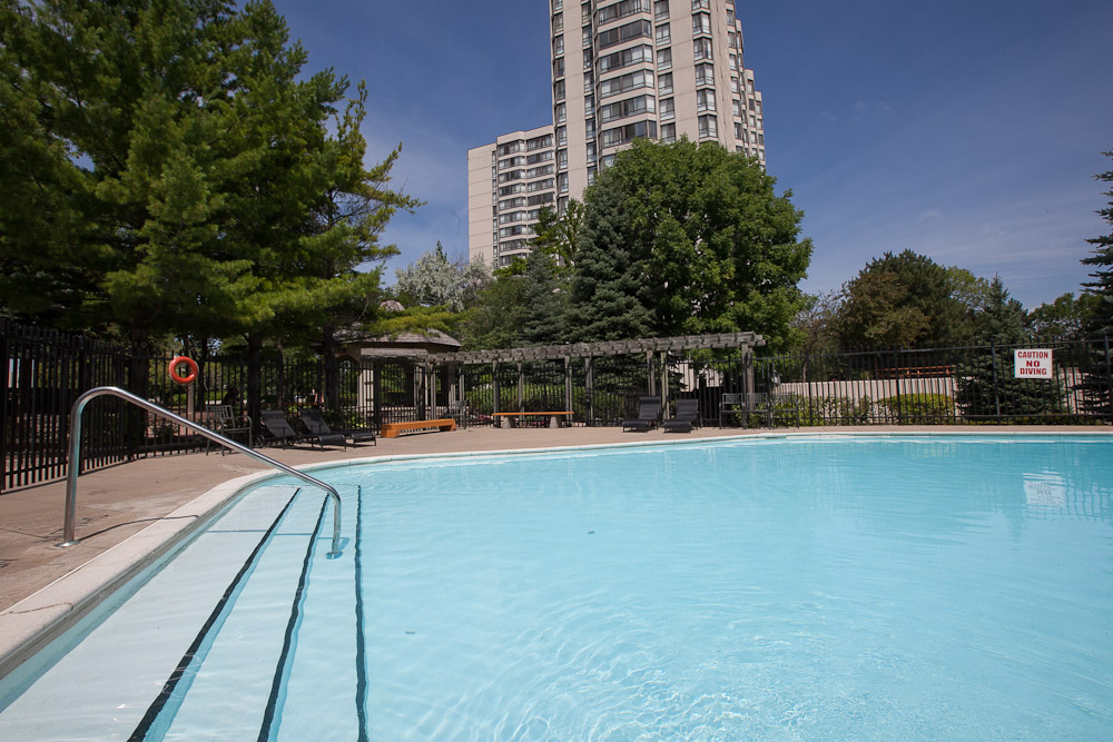 2 & 4 Hanover Road | 4 Hanover Rd, Brampton, ON L6S 4J1, Canada | Phone: (647) 793-7182