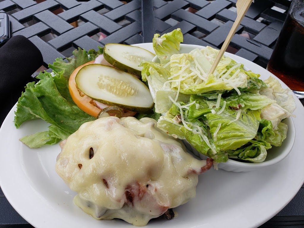 Dox Restaurant & Lounge | 2 Princess St, Kingston, ON K7L 1A2, Canada | Phone: (613) 549-8400
