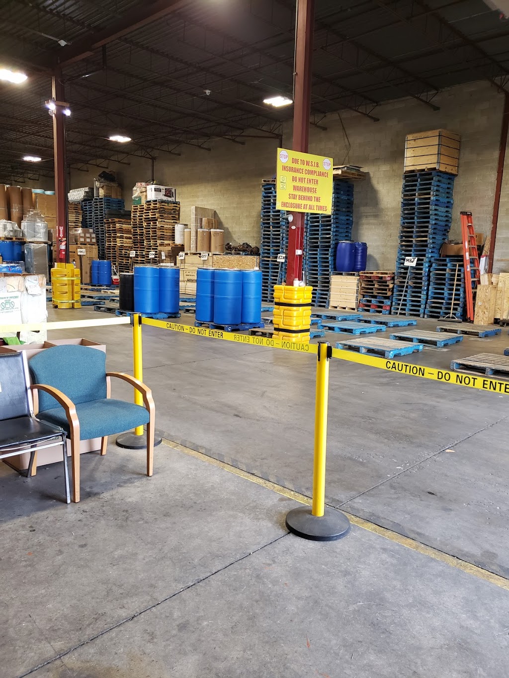 All Seasons Shipping 2 | 960 Limeridge Rd E, Hamilton, ON L8W 2C4, Canada | Phone: (905) 531-3583