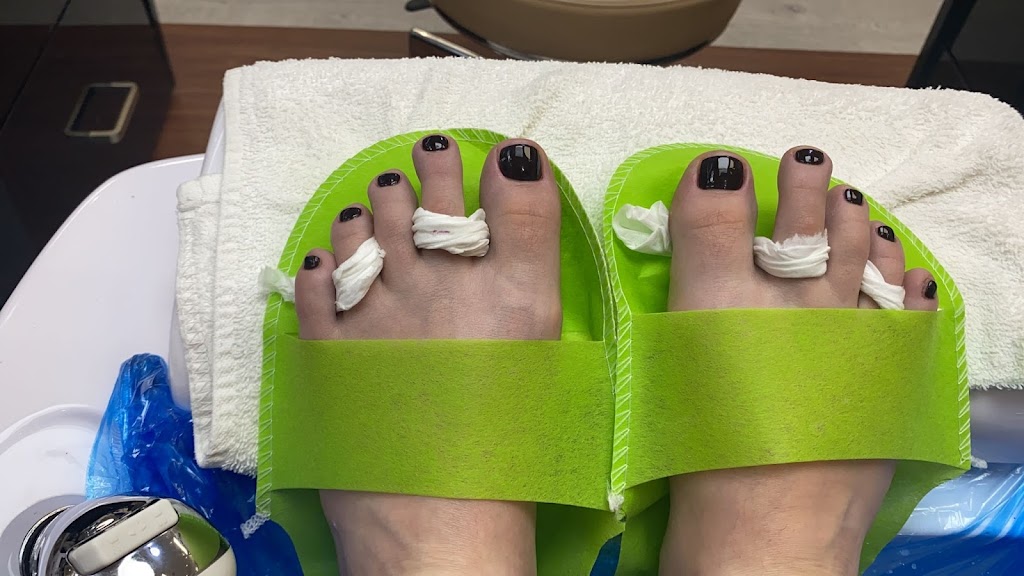 Top Modern Nail Spa | 2230 Lake Shore Blvd W Unit C111, Etobicoke, ON M8V 0B2, Canada | Phone: (416) 252-1888