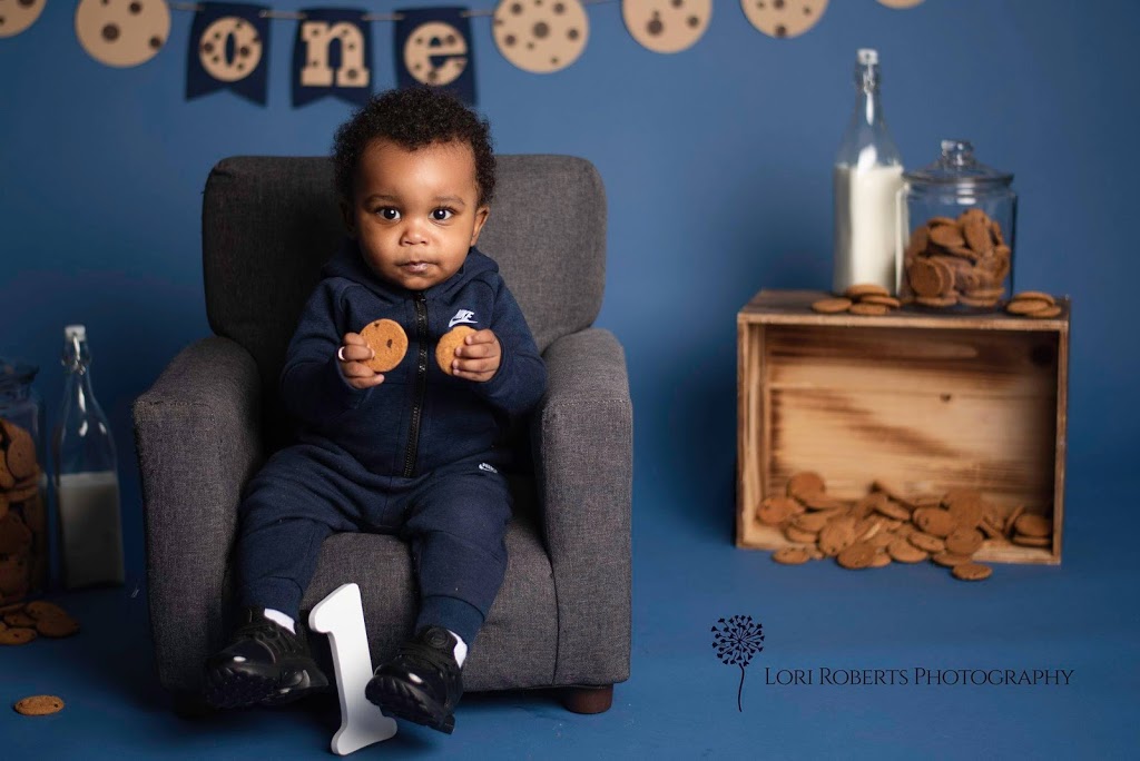 Lori Roberts Photography | 244 Northminster Ct, Oshawa, ON L1G 7M6, Canada | Phone: (705) 920-2263