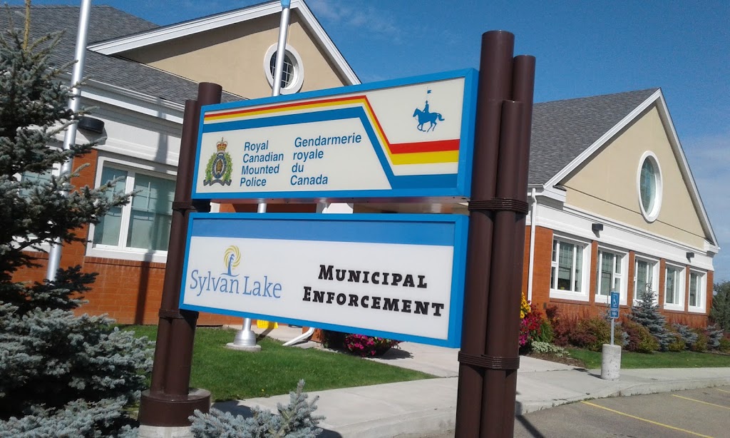 Royal Canadian Mounted Police (RCMP) | 4260 50 St, Sylvan Lake, AB T4S 0H3, Canada | Phone: (403) 858-7200