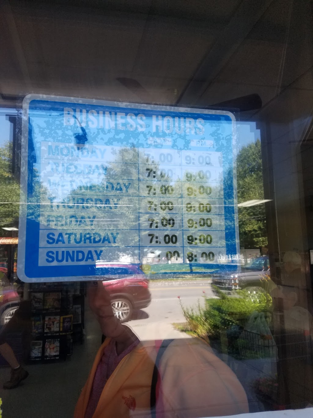 Aubreys Shopping Center | 342 Broadway St, Cape Vincent, NY 13618, USA | Phone: (315) 654-2381