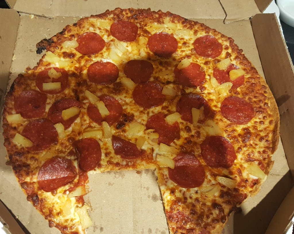Dominos Kingsbridge | 20 Kingsbridge Garden Cir Unit #1A, Mississauga, ON L5R 3K7, Canada | Phone: (905) 270-3030