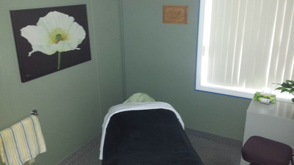 Hands In Health Massage Therapy & Wellness Centre | 747 Hyde Park Rd #118, London, ON N6H 3S3, Canada | Phone: (519) 474-9991