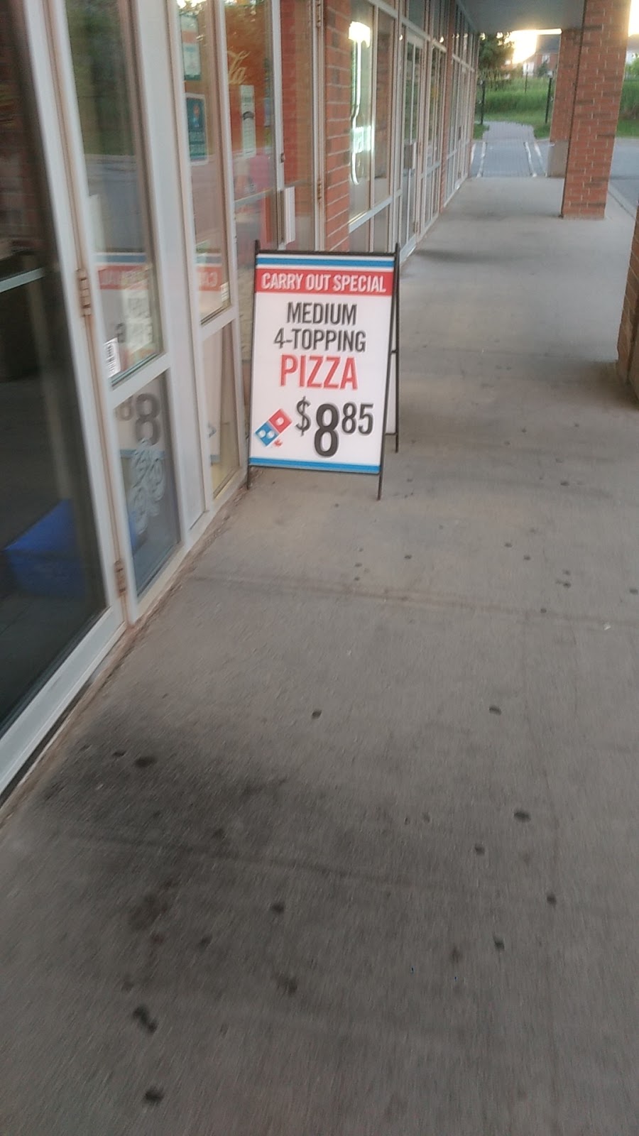 Dominos Pizza | 200 Carnwith Dr E, Whitby, ON L1M 0A1, Canada | Phone: (905) 655-5855