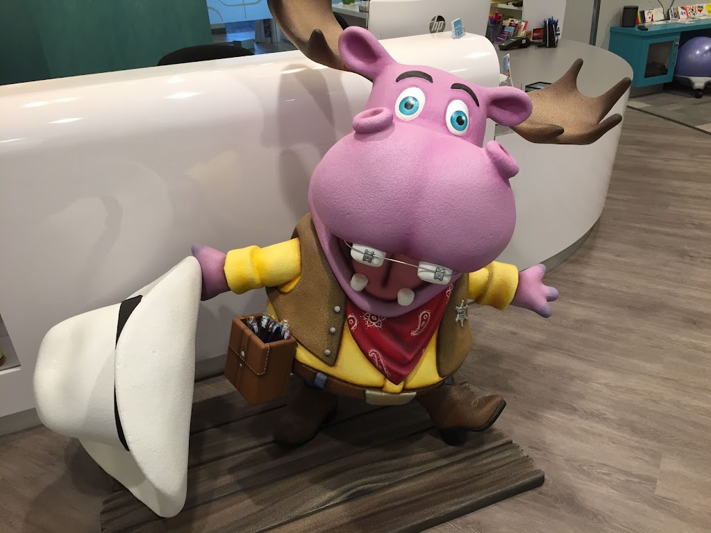 Marda Loop Braces | 3425 22 St SW #330, Calgary, AB T2T 6S8, Canada | Phone: (587) 353-5667