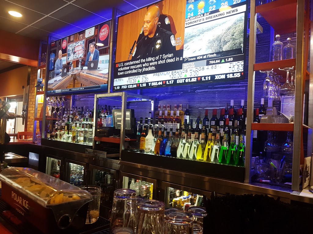 St. Louis Bar & Grill | 301 Queen St S #1, Bolton, ON L7E 2B1, Canada | Phone: (905) 857-6555