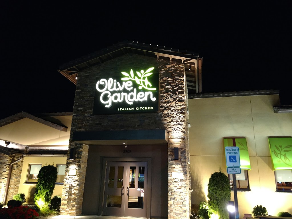 Olive Garden Italian Restaurant | 3701 McKinley Pkwy, Blasdell, NY 14219, USA | Phone: (716) 822-1275