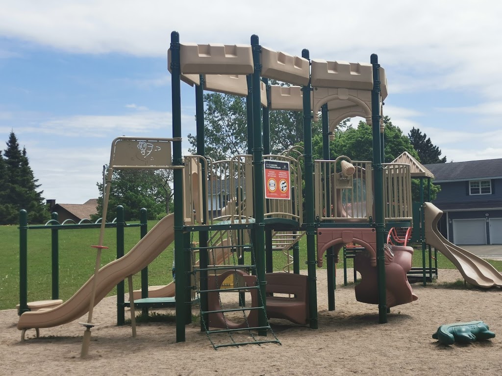 Grove Hamlet Park | 39 Ripplewood Rd, Moncton, NB E1A 6P5, Canada | Phone: (506) 853-3516