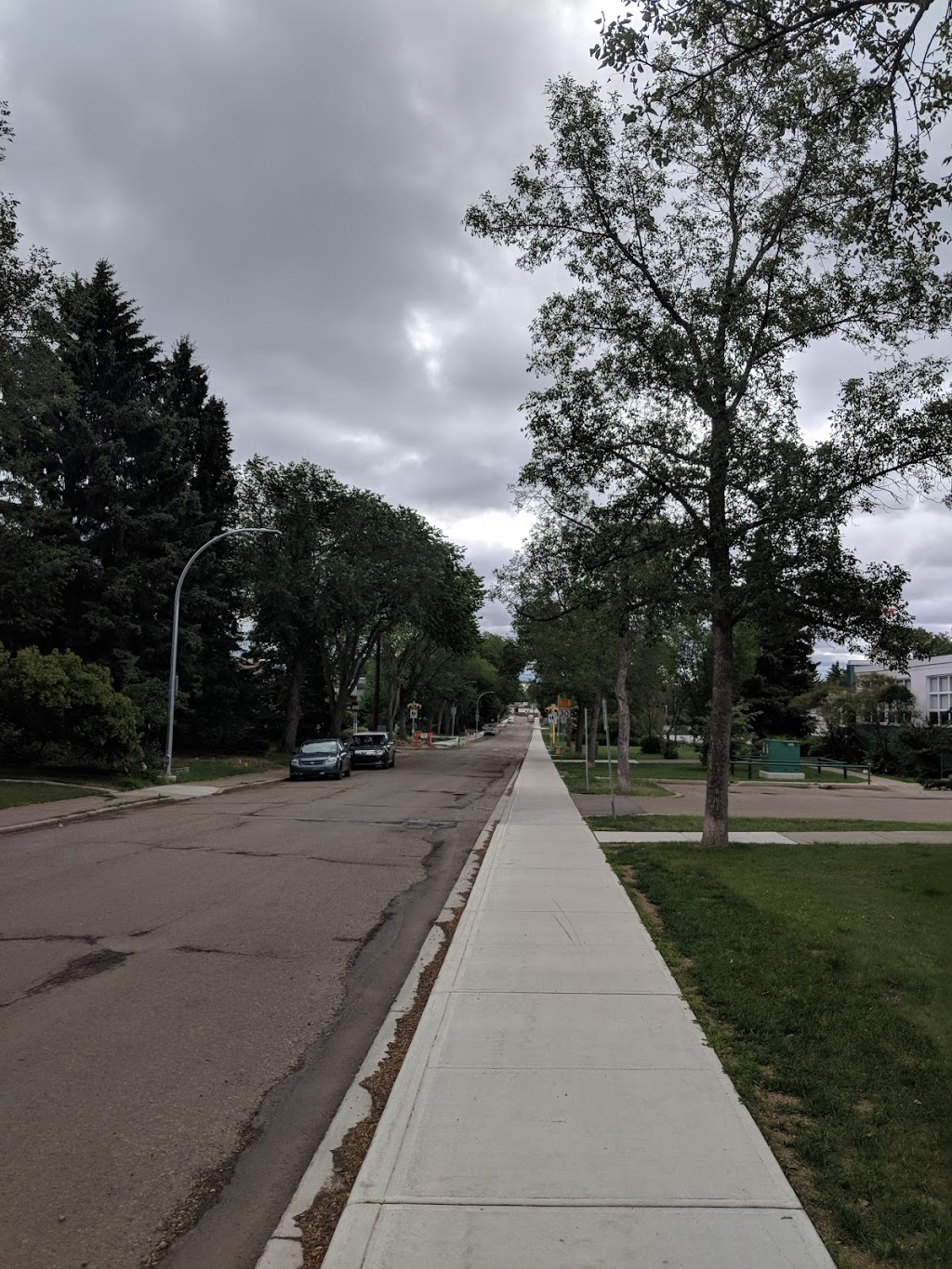 Belgravia Park | 116 St NW, Edmonton, AB T6G 0G1, Canada | Phone: (780) 437-1866