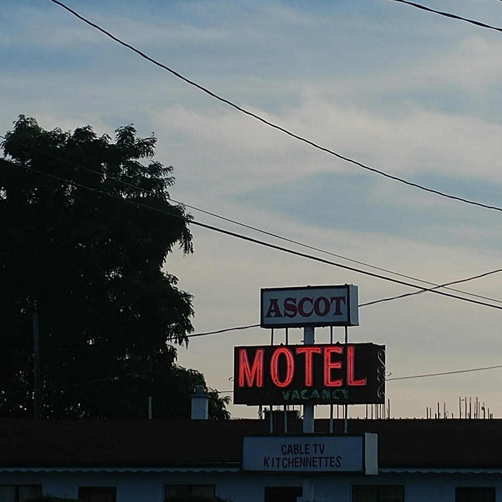 Ascot Motel | 2076 Old Lakeshore Rd, Burlington, ON L7R 1A3, Canada | Phone: (905) 634-3177
