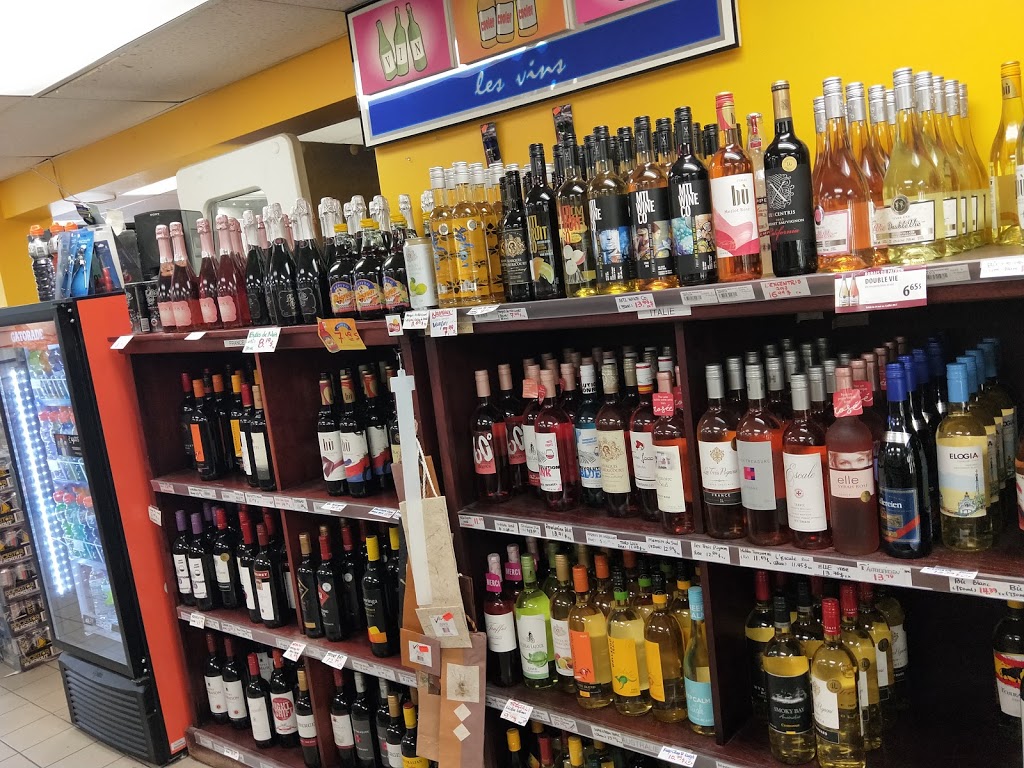 La Baie Convenience Store | 405 Rue Saint-Jean-Baptiste, Salaberry-de-Valleyfield, QC J6T 2B2, Canada | Phone: (450) 377-4220