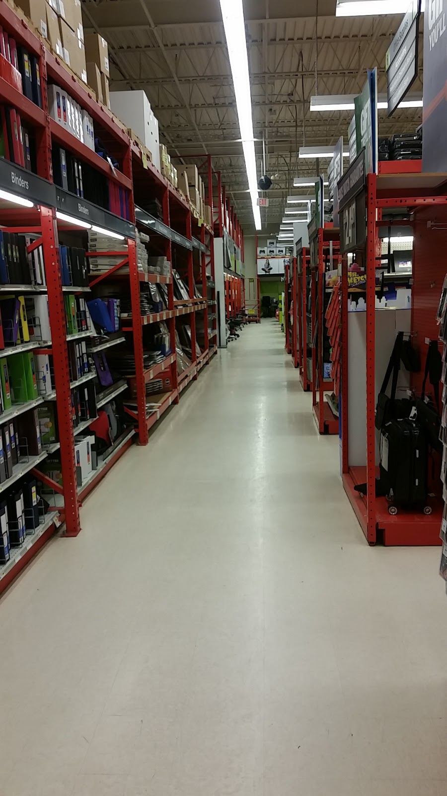 Staples | 2040 Dundas St E Unit 1, Mississauga, ON L4X 2X8, Canada | Phone: (905) 279-4392