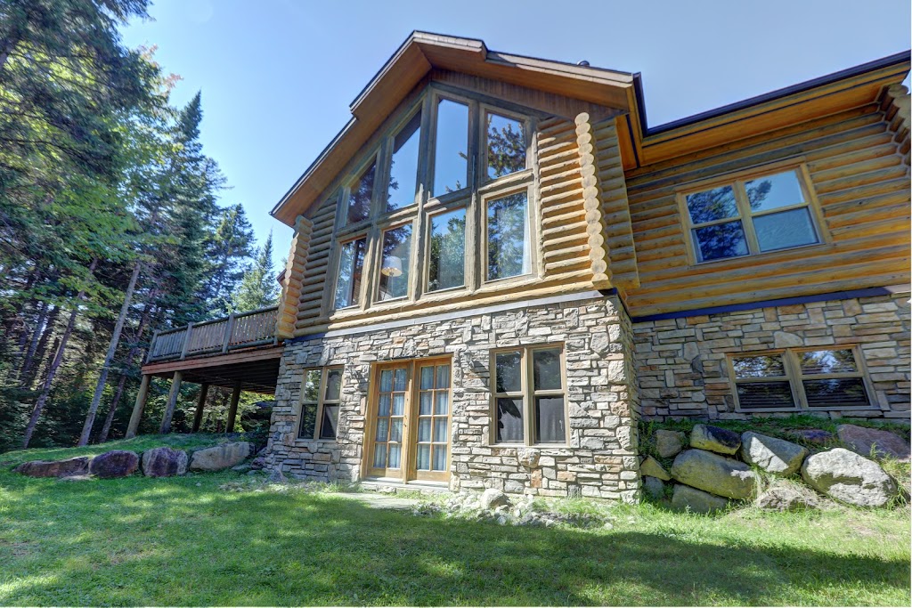 Chalet no. 30 by Fiddler Lake Resort (Cerf-Deer) | 12 Chem. du Cardinal, Mille-Isles, QC J0R 1A0, Canada | Phone: (438) 925-7727