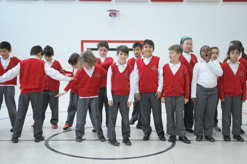Charles-Perrault School | 106 Rue Cartier, Roxboro, QC H8Y 1G8, Canada | Phone: (514) 684-5043