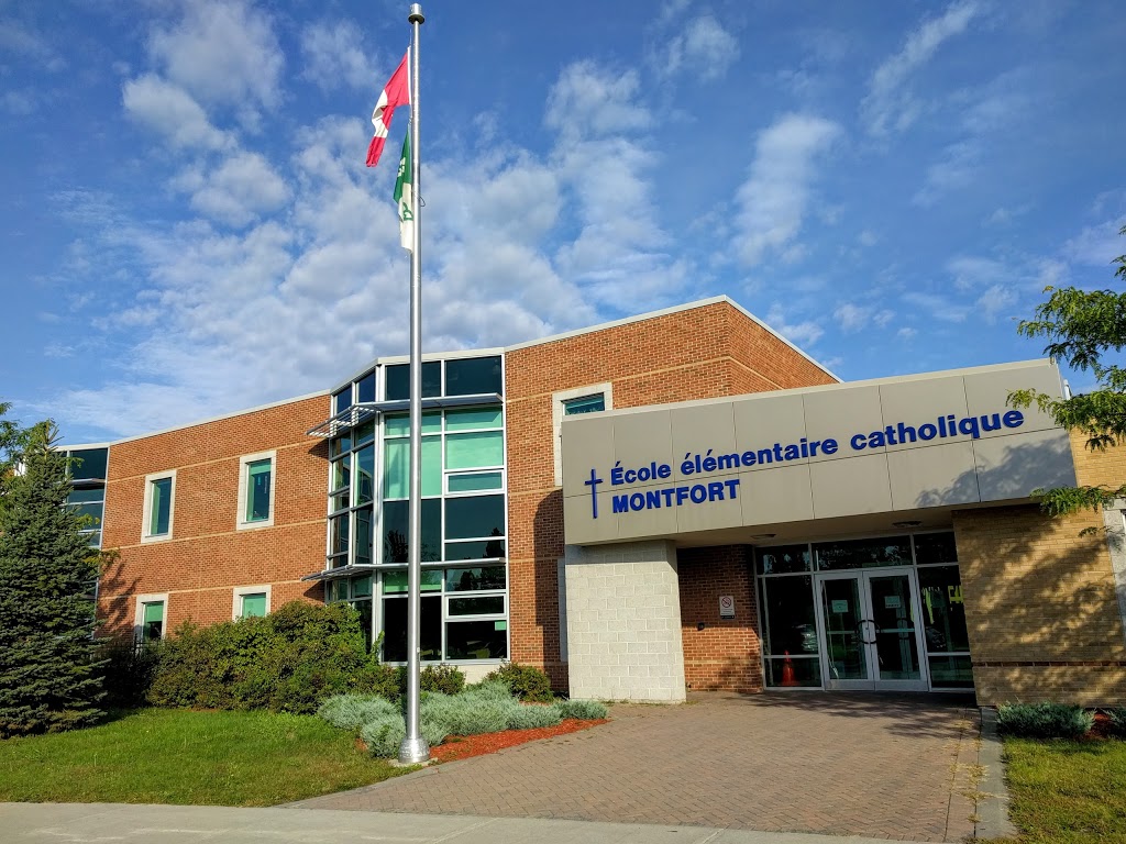 École élémentaire catholique Montfort | 350 Den Haag Dr, Ottawa, ON K1K 0W9, Canada | Phone: (613) 745-3310