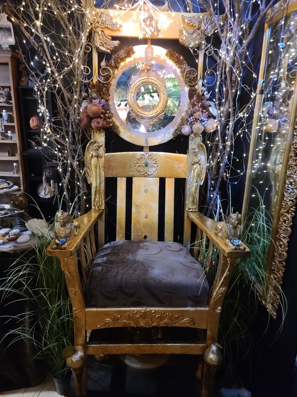 Crystal Cave Mineral Exhibit & Crystal Shoppe | 11077 Hwy 124, South River, ON P0A 1X0, Canada | Phone: (705) 386-7774